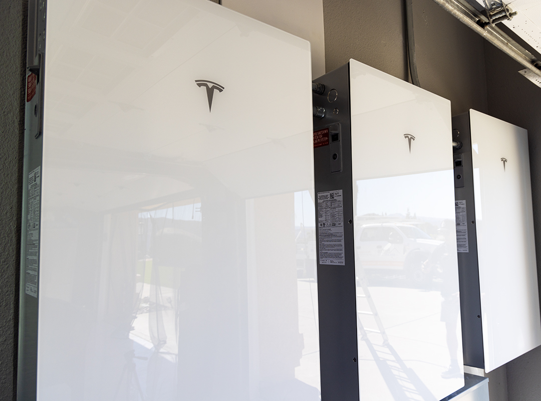 Avoid blackouts with Tesla Powerwall 3 battery backup