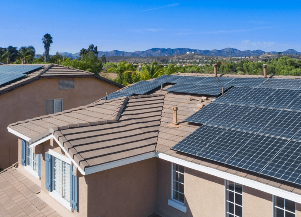 Residential houses with solar in Phoenix, Arizona